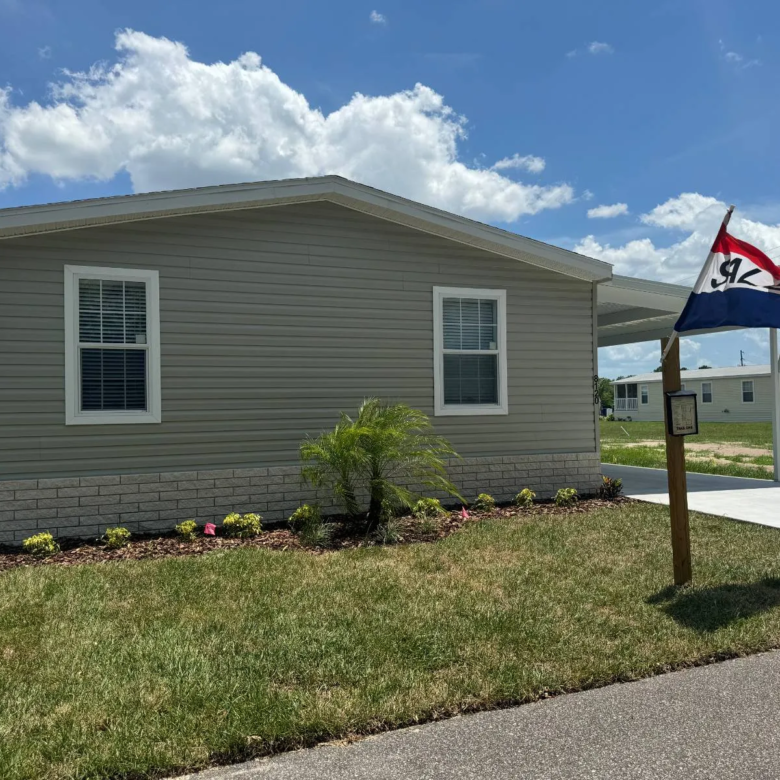 3/2 Jacobsen Manufactured Home
