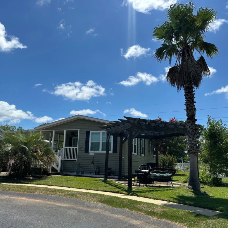 2/2 Jacobsen Manufactured Home
