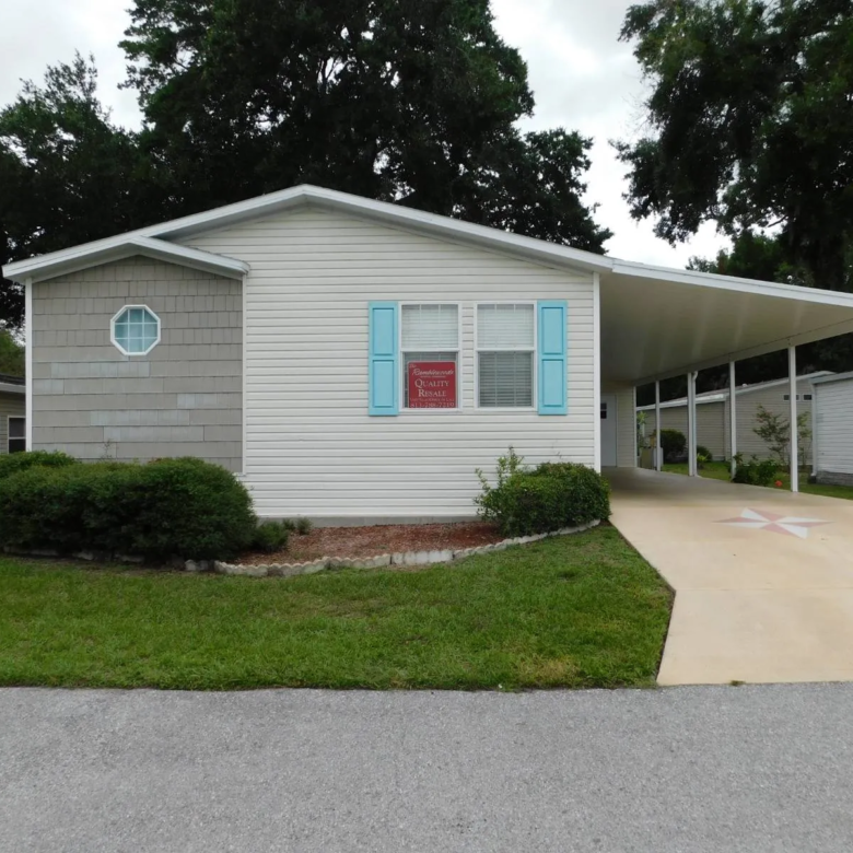 2/2 Fleetwood Manufactured Home