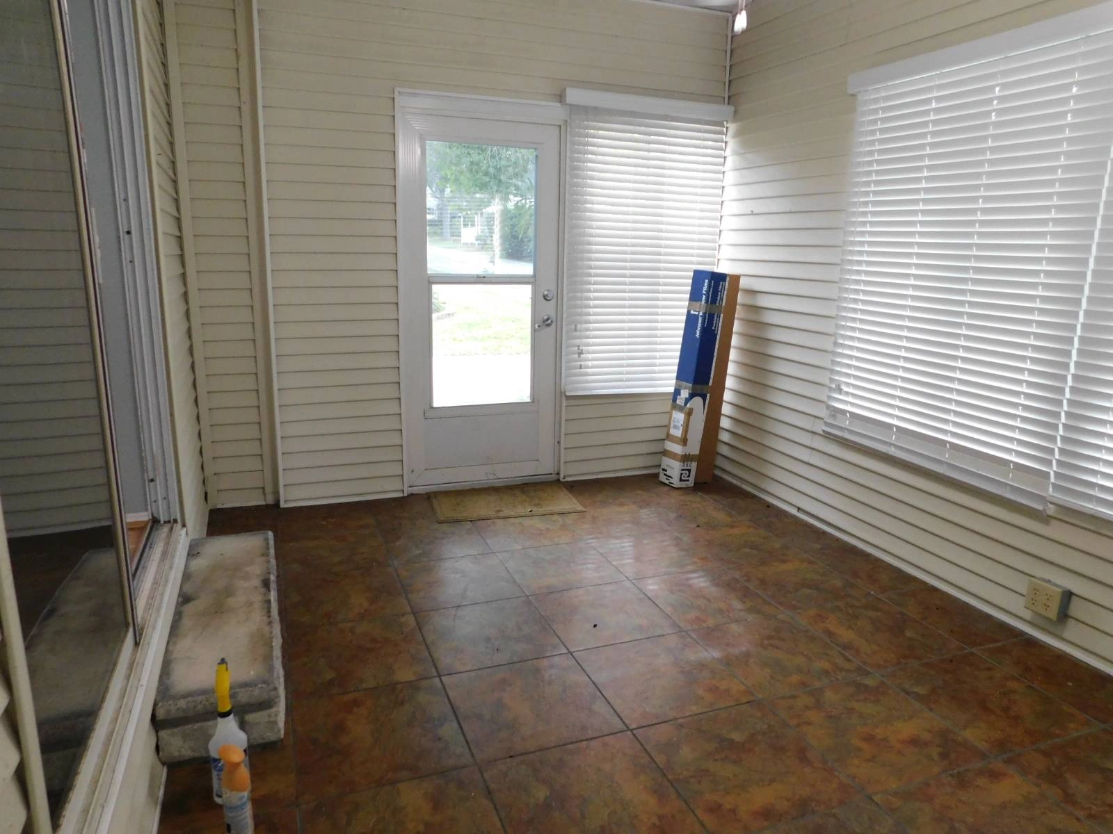 2&2 Palm Harbor Manufactured Home, 11146 Mustang Drive(19)