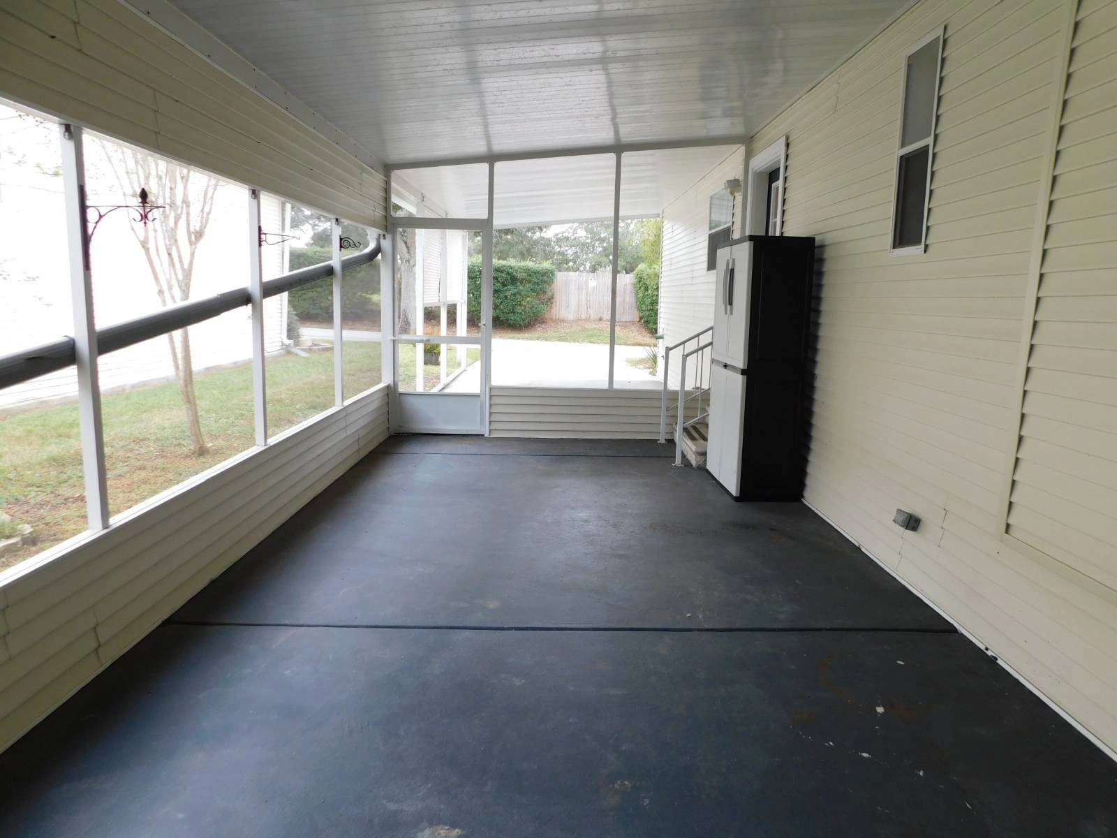 2&2 Palm Harbor Manufactured Home, 11146 Mustang Drive(34)