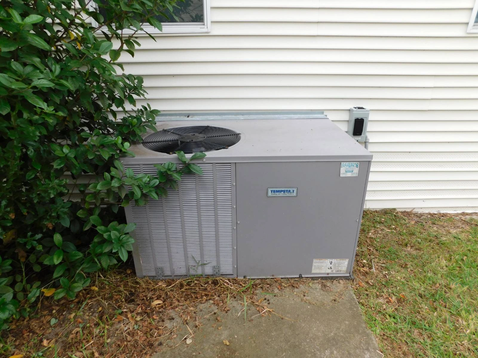 2&2 Palm Harbor Manufactured Home, 11146 Mustang Drive(38)