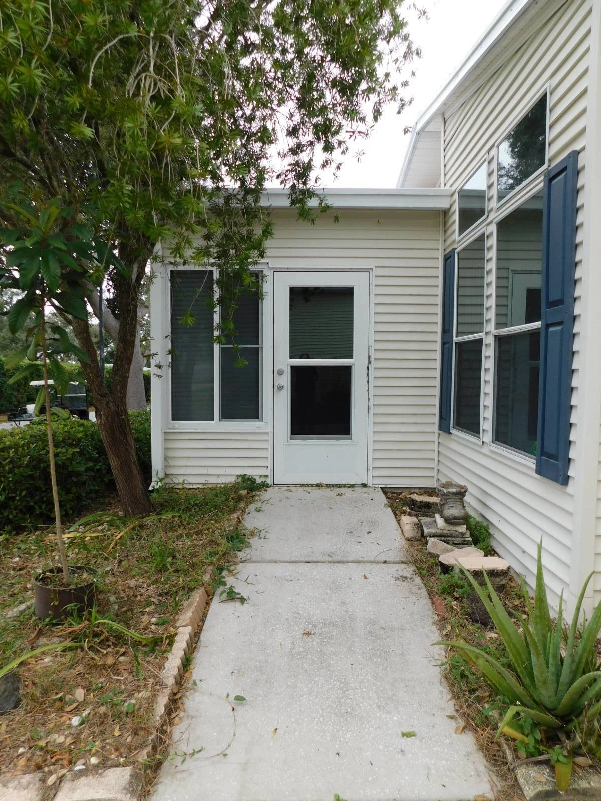 2&2 Palm Harbor Manufactured Home, 11146 Mustang Drive(41)