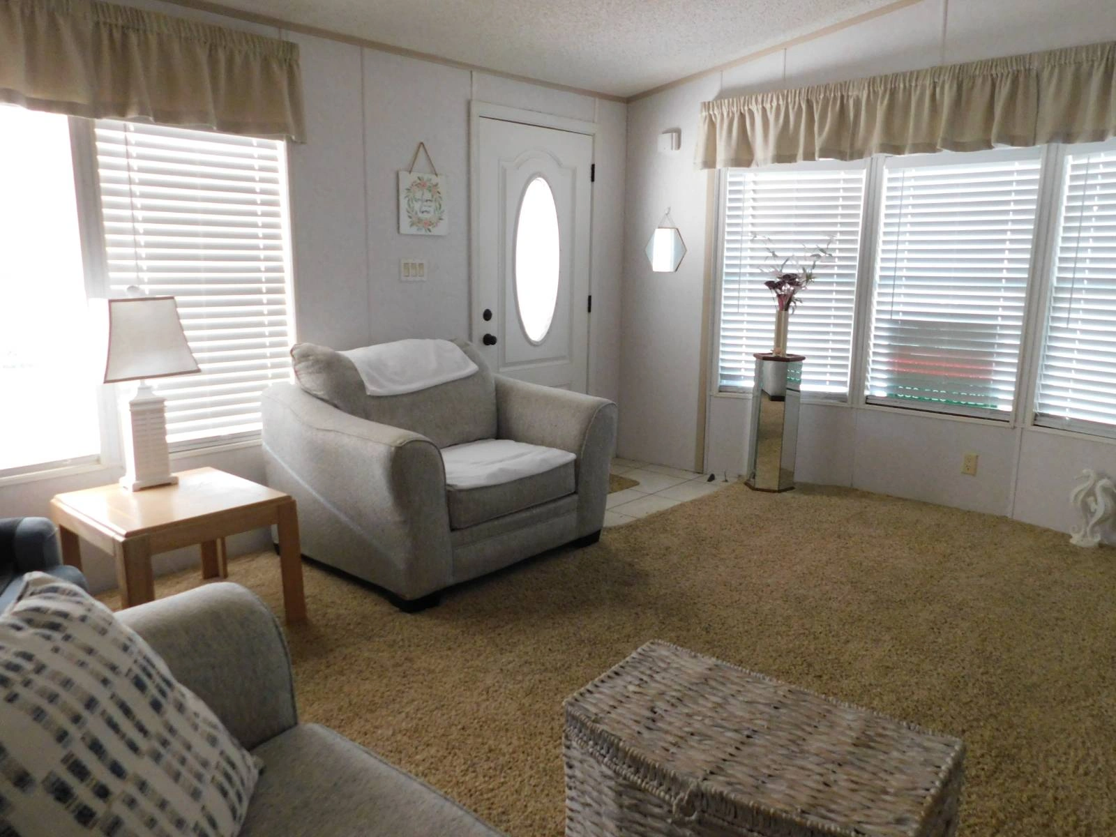 2&2 Redman Manufactured Home 11054 Mustang Drive(28)