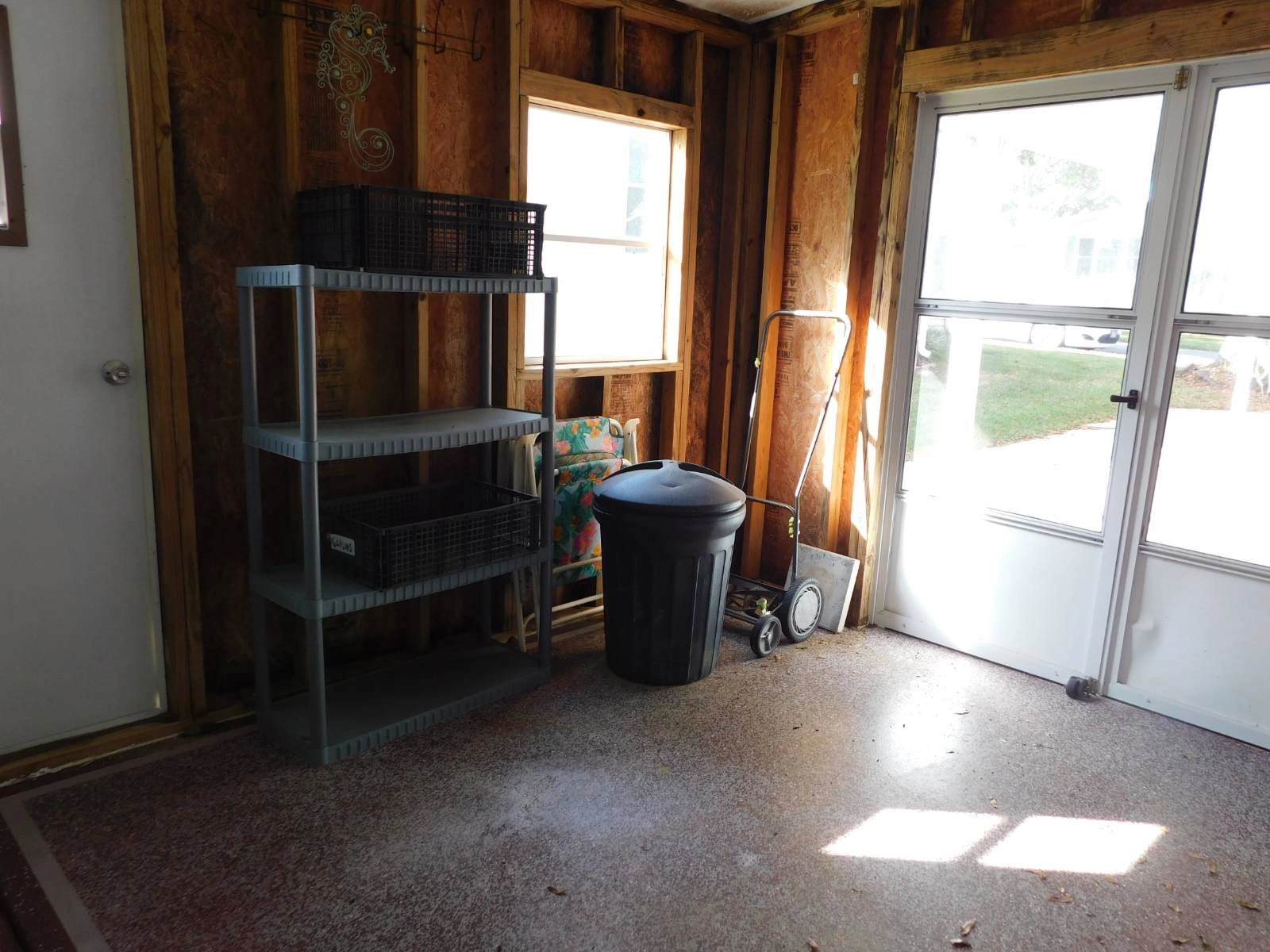 2&2 Redman Manufactured Home 11054 Mustang Drive(32)