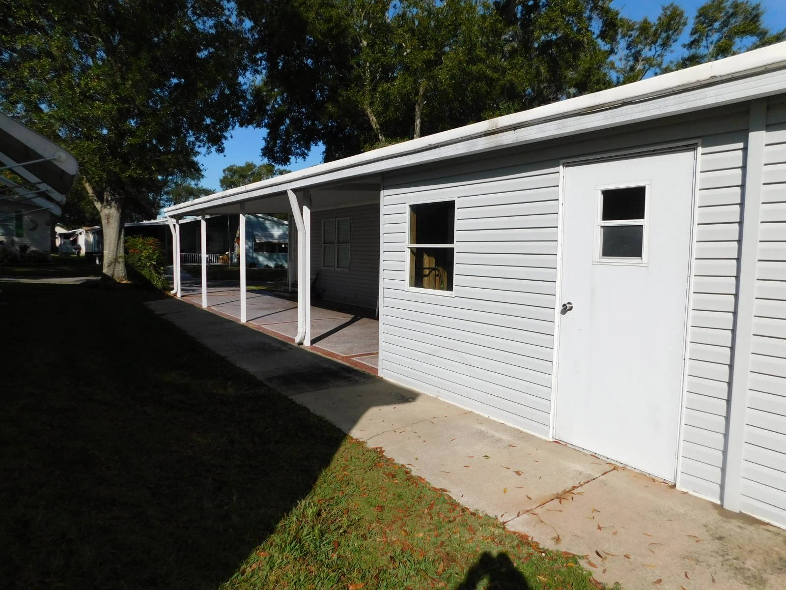 2&2 Redman Manufactured Home 11054 Mustang Drive(39)