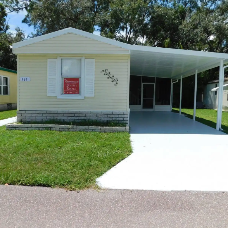 2/1.5 Fleetwood Manufactured Home