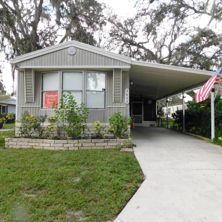 2/2 Fleetwood Manufactured Home