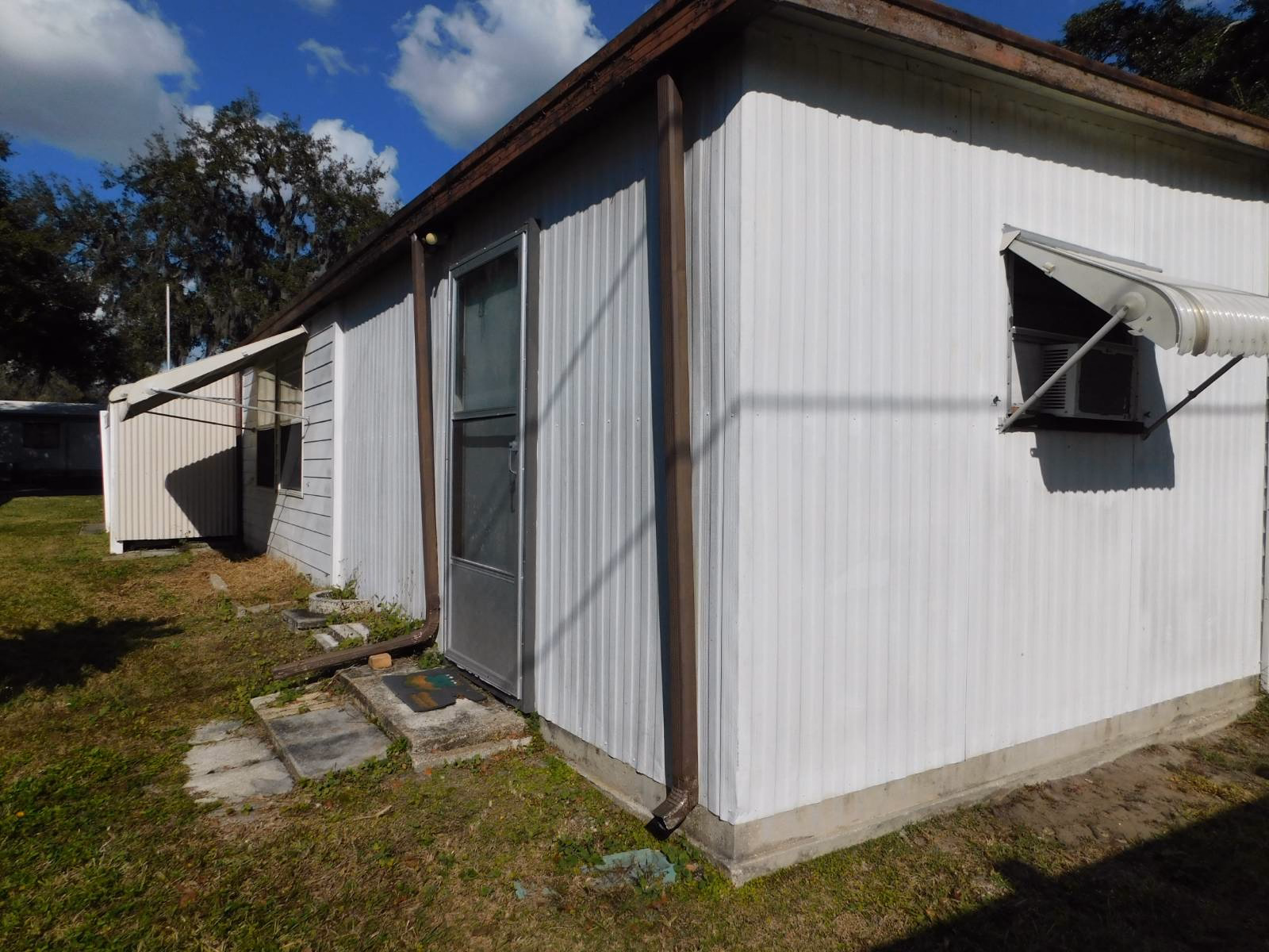 21 Fleetwood Manufactured Home (33) Fleetwood Manufactured Home, pickleball courts, lake hammock village homes for sale, jacobsen homes for sale florida, fishing