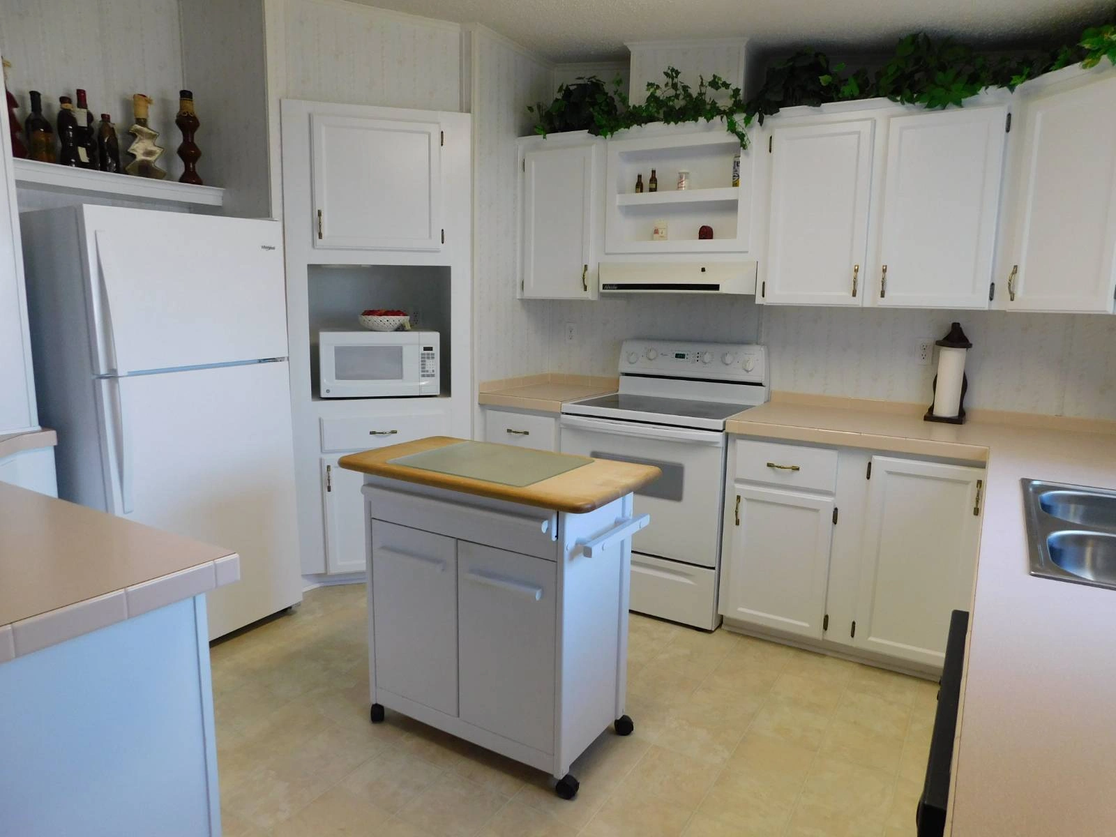 2&2 Palm Harbor Manufactured Home (18) pickleball courts, The Foley Grove, pre-owned manufactured homes florida 55+, Palm Harbor Manufactured Home, Heiler Communiti