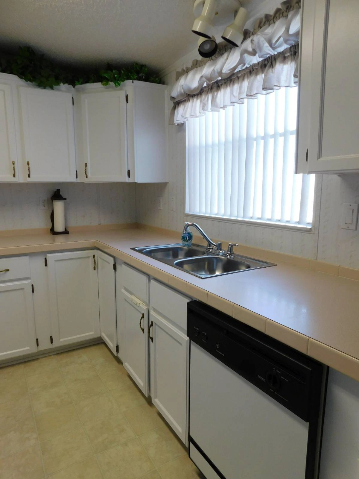 2&2 Palm Harbor Manufactured Home (22) Palm Harbor Homes, Palm Harbor Manufactured Home, senior living communities new port richey, Ramblewood Village, spa, land le