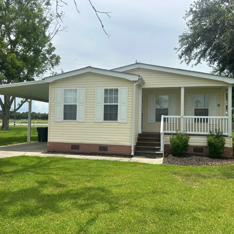 3/2 Cavalier Manufactured Home