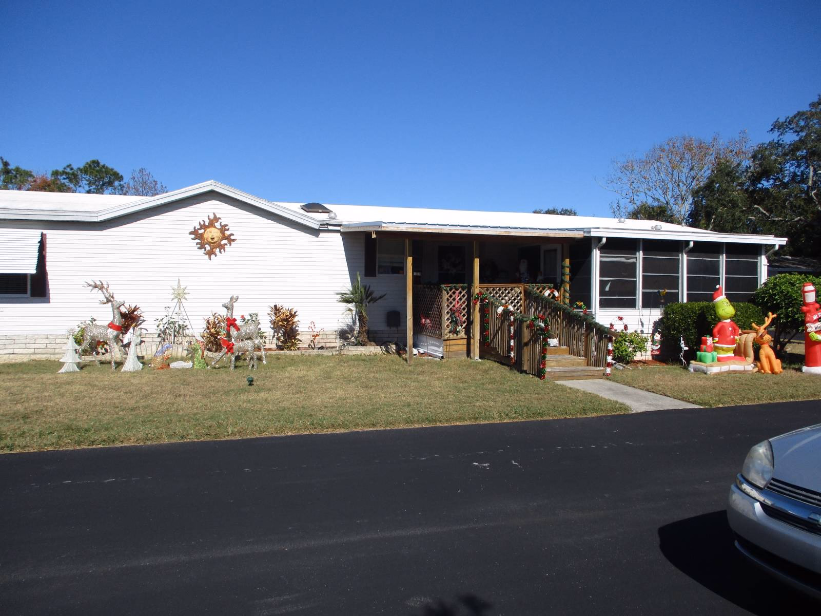 32 Homes of Merit Manufactured Home (21) Homes of Merit Manufactured Home, The Reserve at Grand Valley, single wide homes, new double wide homes florida 55+, walking