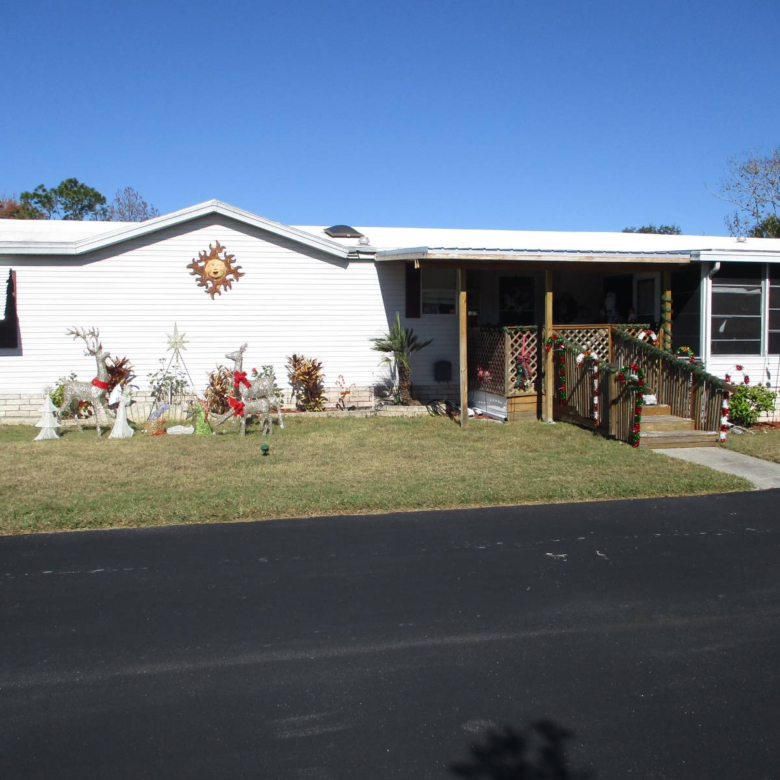 horseshoe pits, Homes of Merit Manufactured Home, TownHomes, manufactured homes for sale dade city, mobile home parks 55+ new