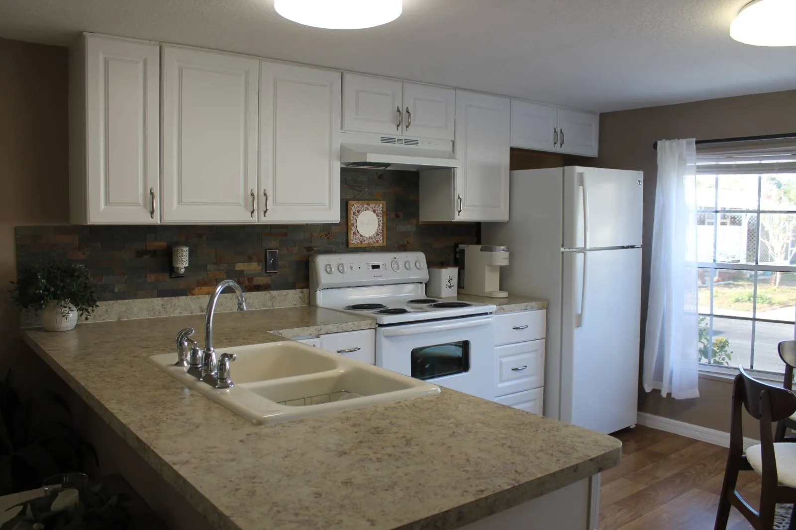 21 Camelot Manufactured Home (13) spa, Foley AL, senior mobile home communities near tampa, Camelot Manufactured Home, lot rent new port richey 55+, Jacobsen H