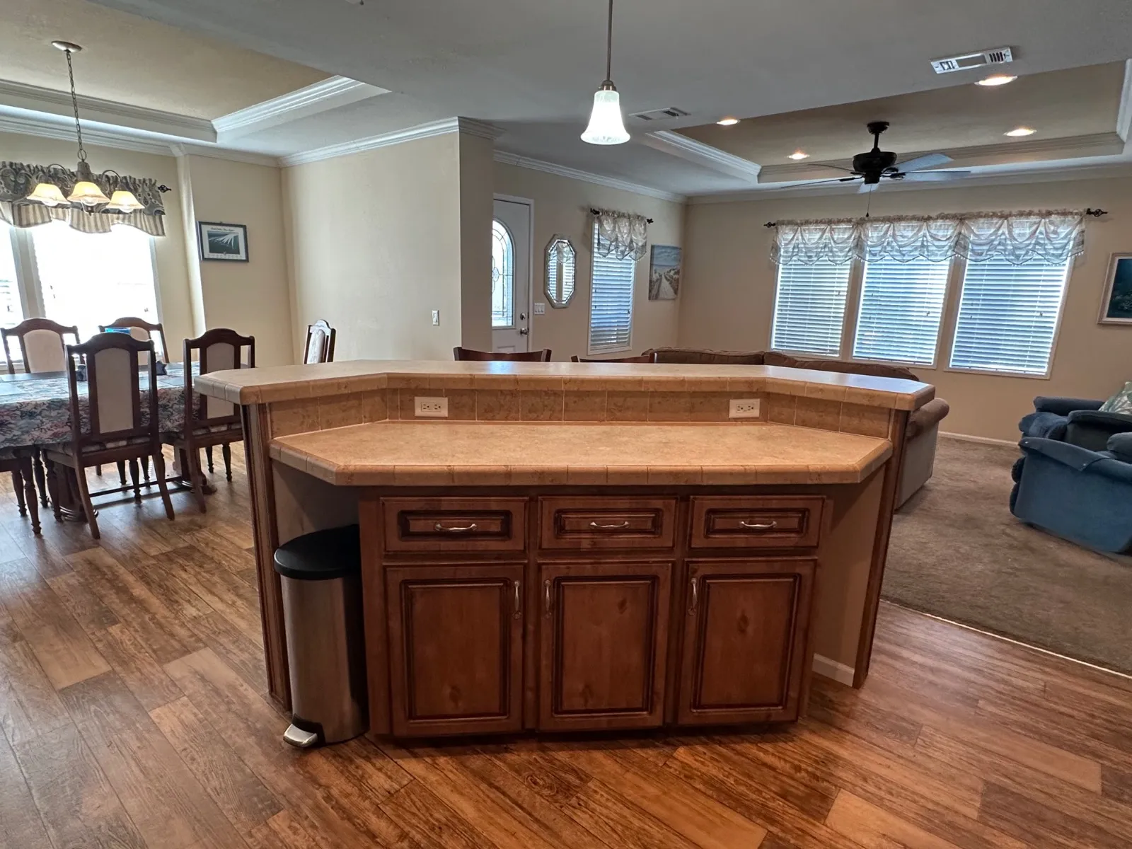 22 Jacobsen Manufactured Home (18) manufactured homes for sale zephyrhills 55+, Jacobsen Manufactured Home, street lighting, pre-owned manufactured homes, The F