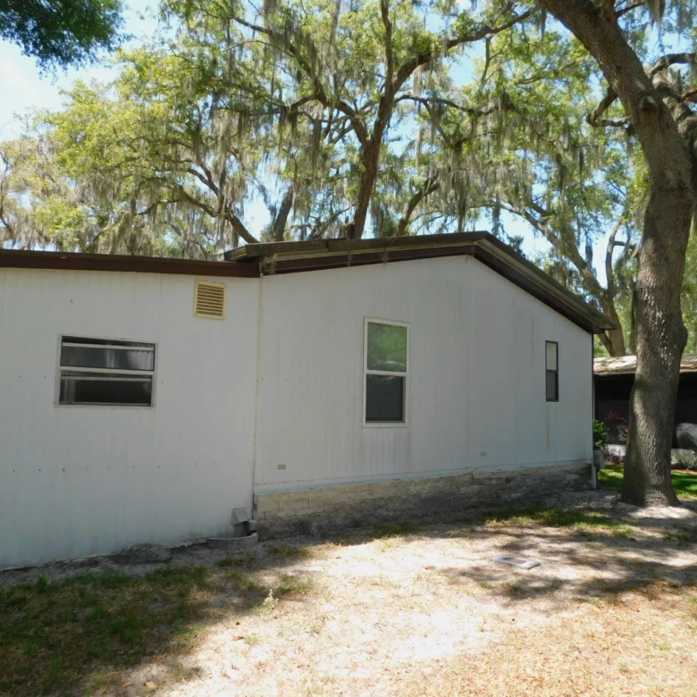 Redman II Manufactured Home, fleetwood mobile homes zephyrhills, shuffleboard courts, gated 55+ community zephyrhills, 55+ mo