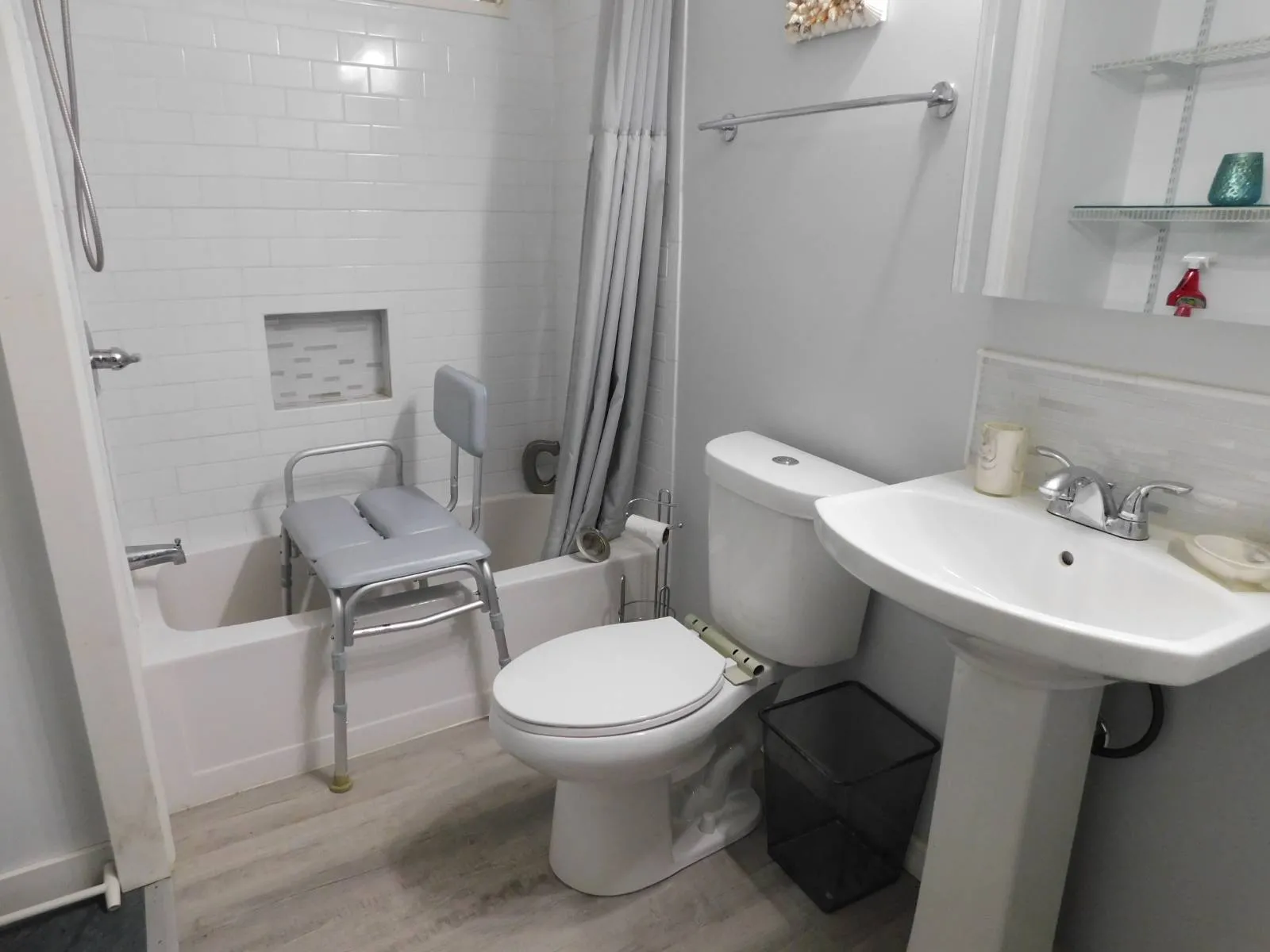 22.5 Redman II Manufactured Home (5) manufactured homes near disney 55+, pickleball courts, Redman II Manufactured Home, mobile home parks 55+ new port richey, ac