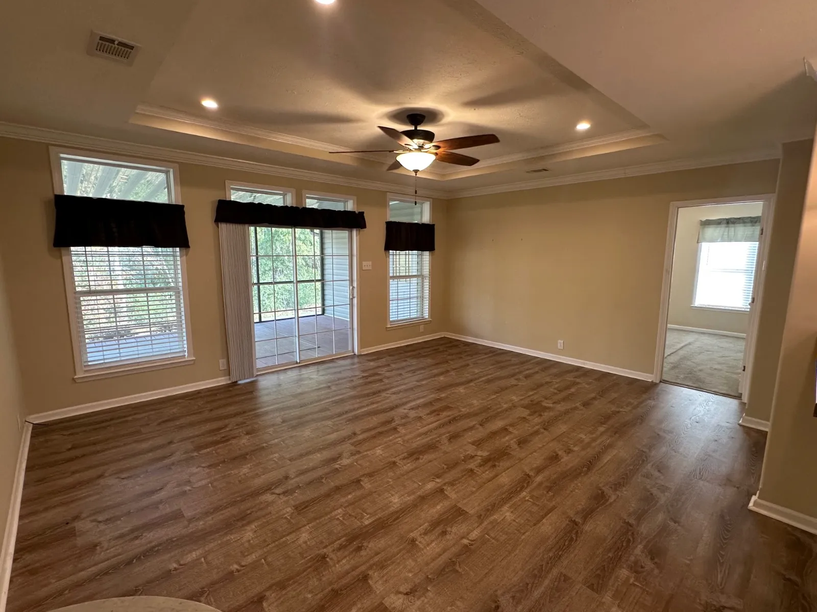 32 Champion Manufactured Home (17) pet friendly 55+ manufactured home community florida, power hookup, picnic pavilion, fire pit, pre-owned manufactured homes f