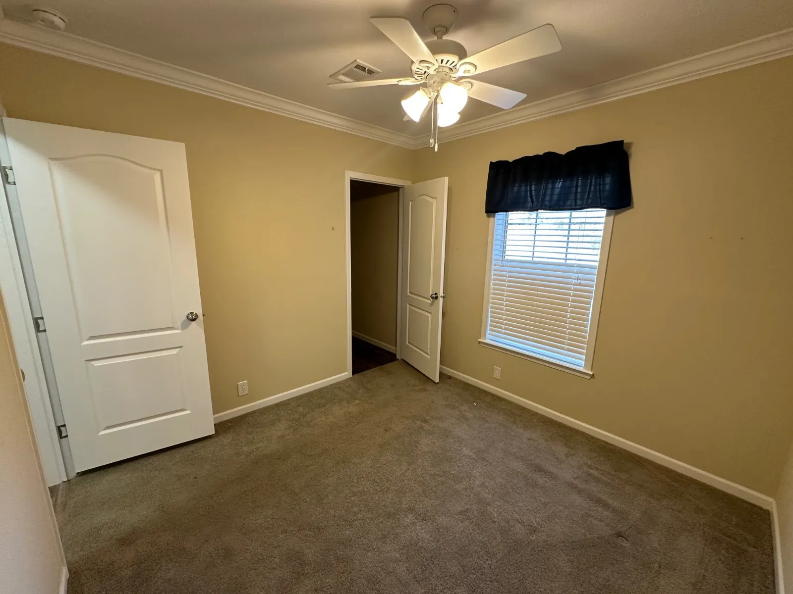 32 Champion Manufactured Home (6) street lighting, shuffleboard courts, Champion Manufactured Home, picnic pavilion, 55+ communities haines city fl, fleetwood