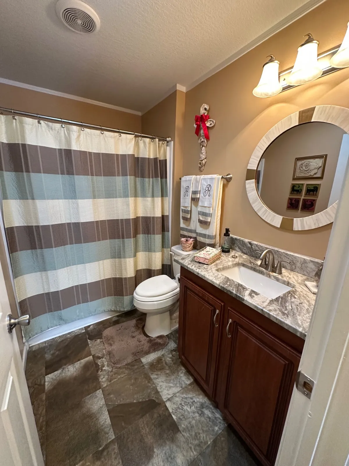 32 Jacobsen Manufactured Home (14) Champion Homes, pickleball 55+ community alabama, power hookup, Jacobsen Manufactured Home, 55+ mobile home parks near gulf c