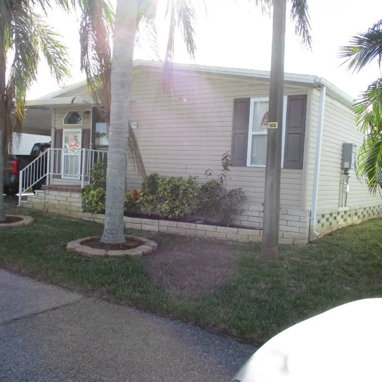 gated 55+ community zephyrhills, Lake Hammock Village, 55+ communities foley al, septic and well, Fleetwood Manufactured Home