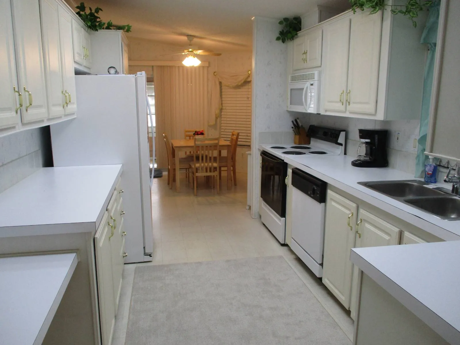 32 Jacobsen Manufactured Home (18) land-lease communities, social club, manufactured homes for sale new port richey fl, shuffleboard courts, Jacobsen Manufactur